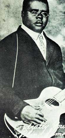 Blind Lemon Jefferson (ca. 1893/97- 1929, voc, g)